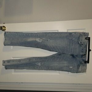 MENS 36X30 DISTRESSED LIGHT WASH JEANS